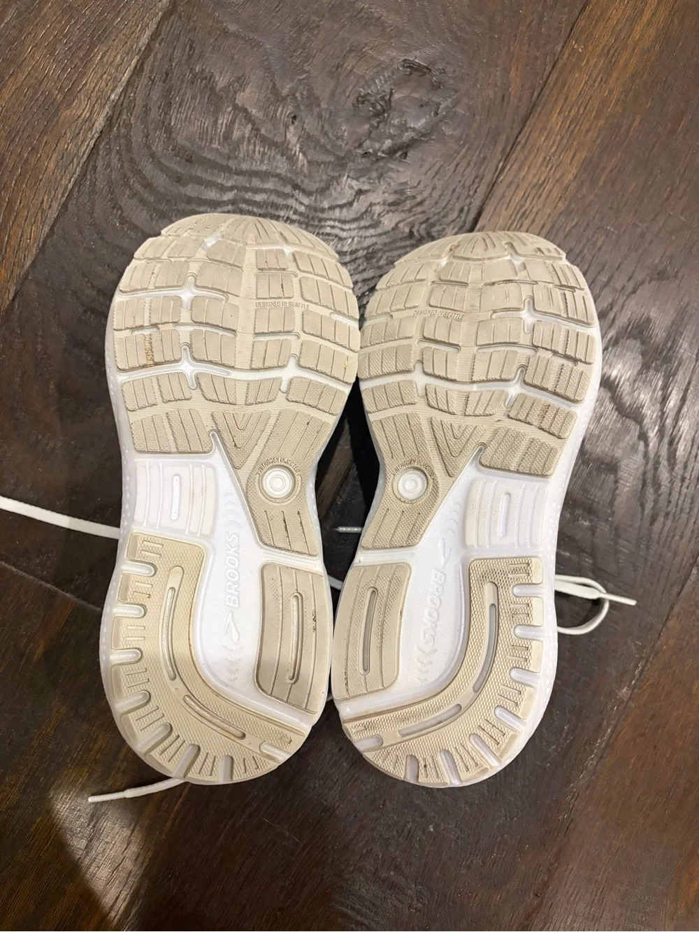 Brooks Ghost 16 Sneakers Size Women’s 6 Shoes